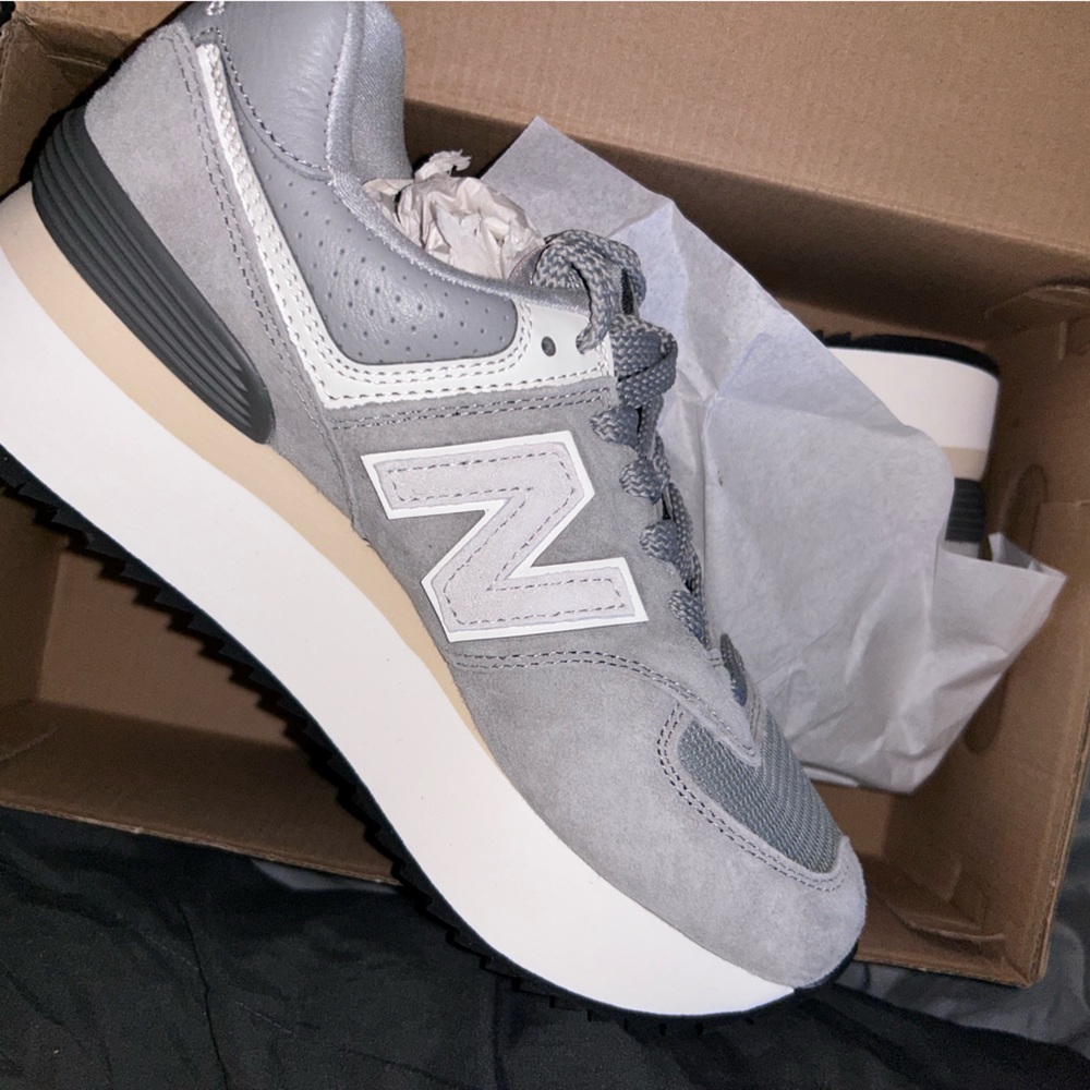 New in box New balance 574+ platform